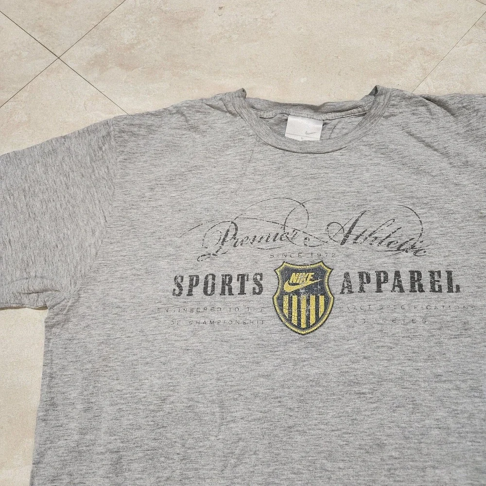 VTG Y2K 2000s NIKE Mens L Large Sport Apparel Spellout Swoosh T Shirt Silver Tag